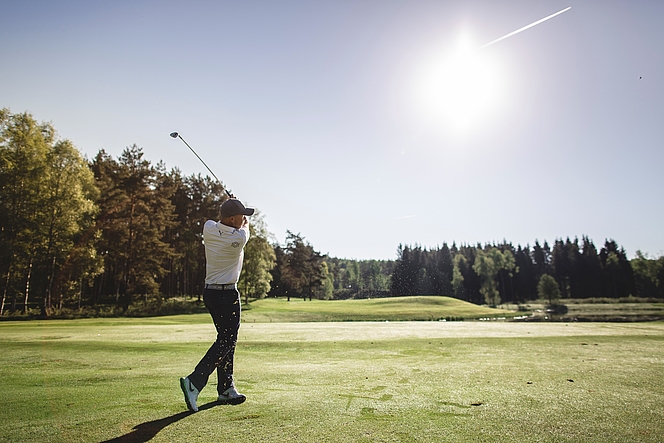 Spill golf i naturskjønne omgivelser på Hooks Herrgård