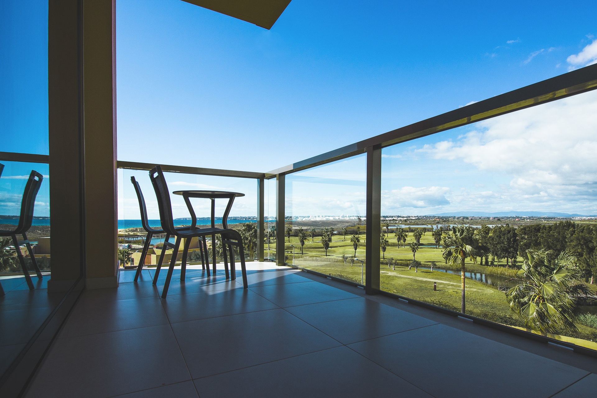 Wine & Books by the Sea